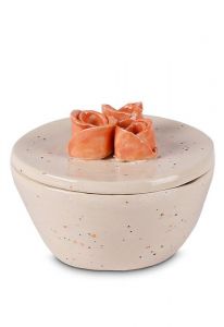 Mini keramikurna elfenben med orange rosor